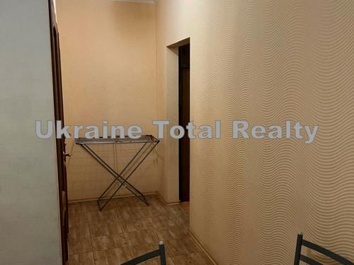 квартира за адресою Анни Ахматової вул., 19