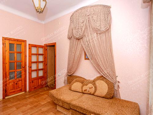 квартира за адресою Пилипа Орлика вул. (Паризької Комуни), 25