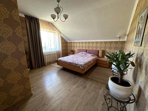 дом по адресу Лесі Українки, 37