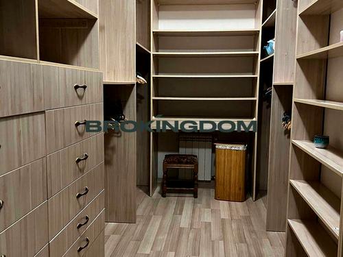 будинок за адресою Богатирська вул., 30а