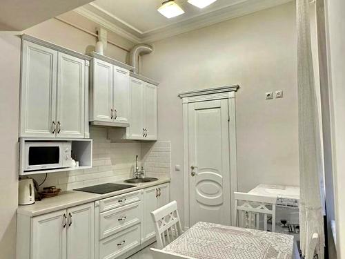 квартира по адресу Драгоманова ул., 4