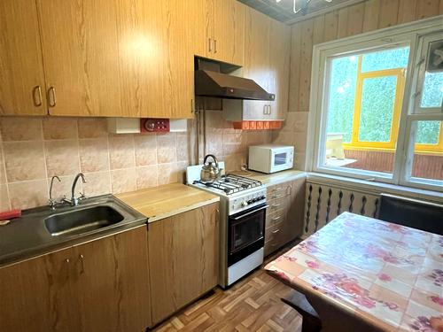 квартира за адресою Космонавтів вул., 24