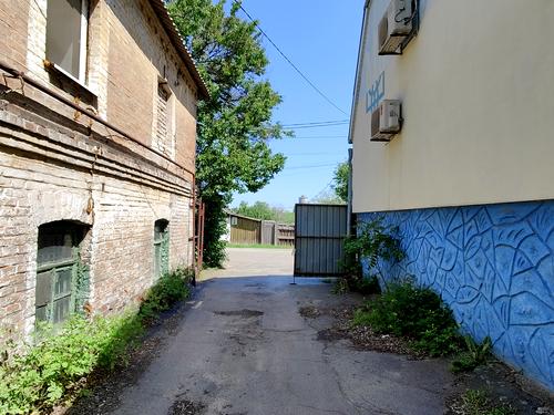 комерційна за адресою Щепкіна вул., 2