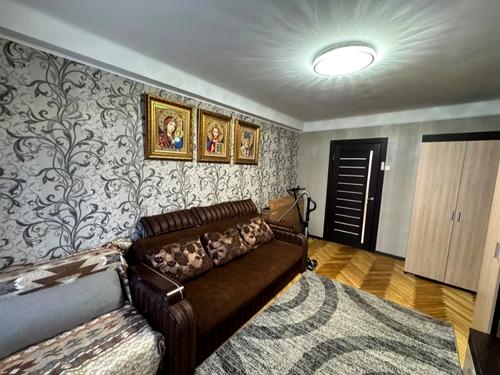 квартира по адресу Строителей ул., 12-Б