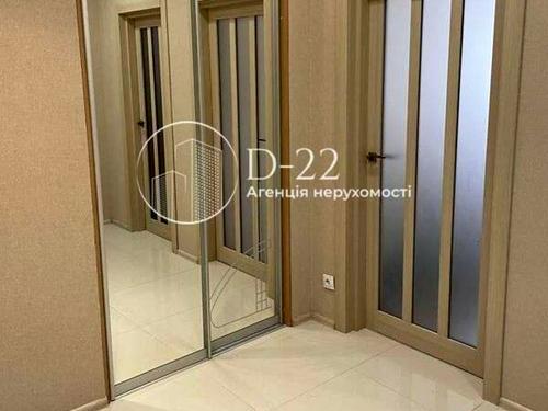 квартира за адресою Анни Ахматової вул., 32/18