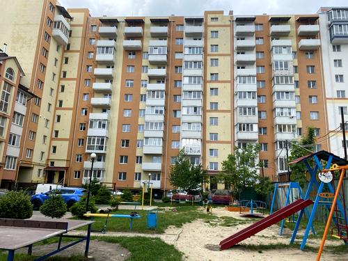 комерційна за адресою Гайдамацька вул. (Марфи Струтинської), 13-Б