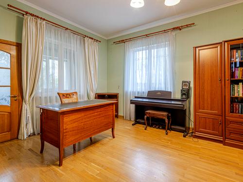 дом по адресу с. Софиевская борщаговка, Звёздная ул., 8
