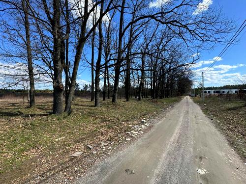 участок по адресу с. Тарасовка, 