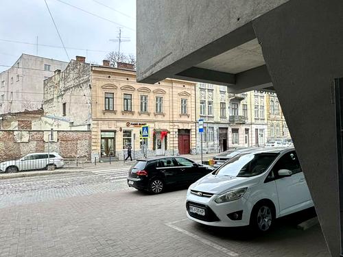 комерційна за адресою Замарстинівська вул. (Калініна), 43