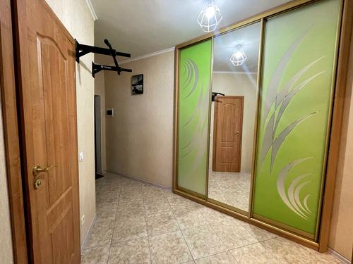 квартира по адресу Бажана, 10