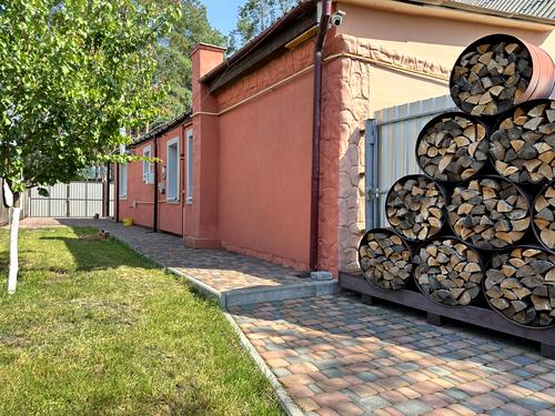 будинок за адресою Богдана Хмельницького вул.