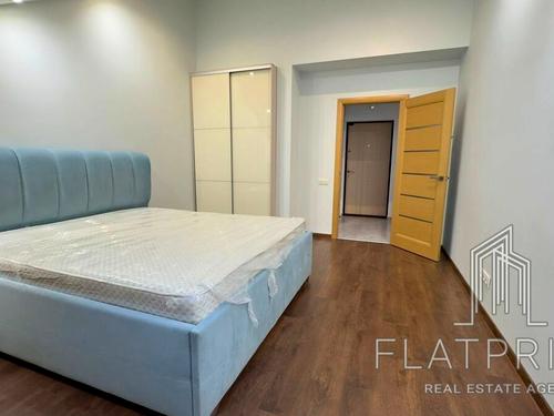 квартира за адресою Регенераторна вул., 4 к11