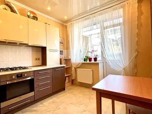 квартира за адресою Академіка Амосова вул., 22