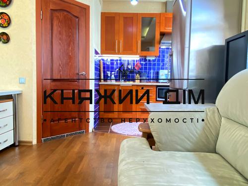 квартира за адресою Євгена Коновальця вул. (Щорса), 23
