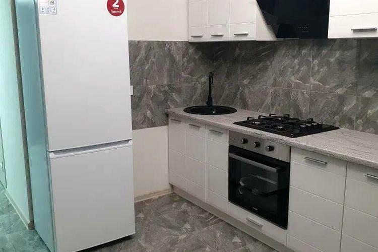 1837983108086018